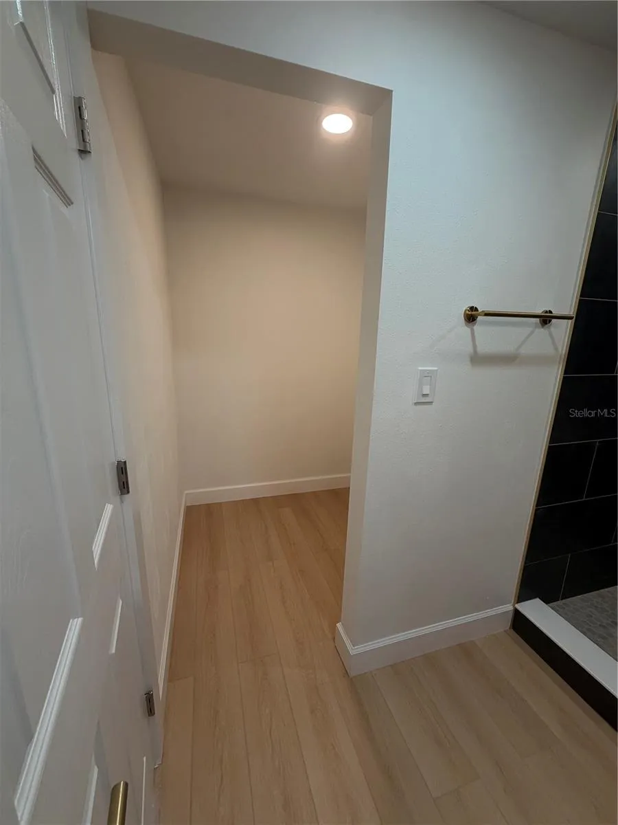 4649 18TH AVENUE St Petersburg, FL 33713