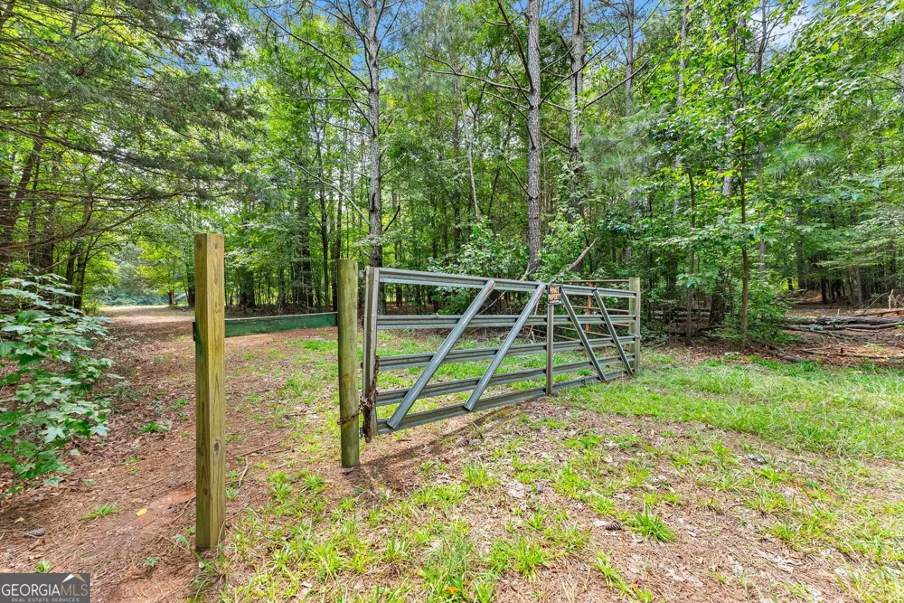 1097 Doster RD Jefferson, GA 30549