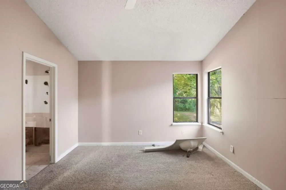 1001 Chapman LN Stone Mountain, GA 30088