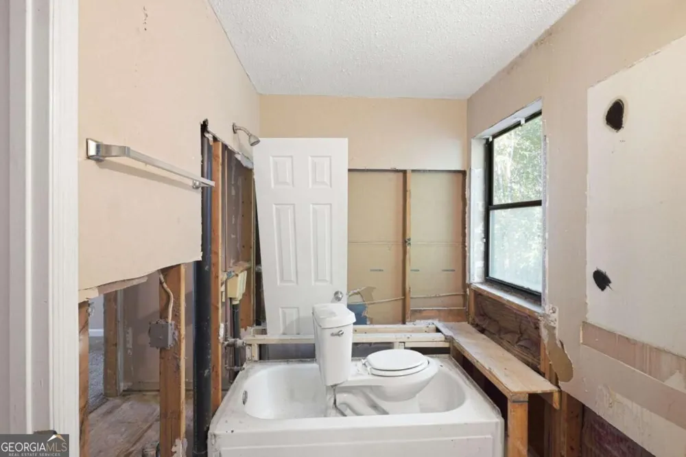1001 Chapman LN Stone Mountain, GA 30088