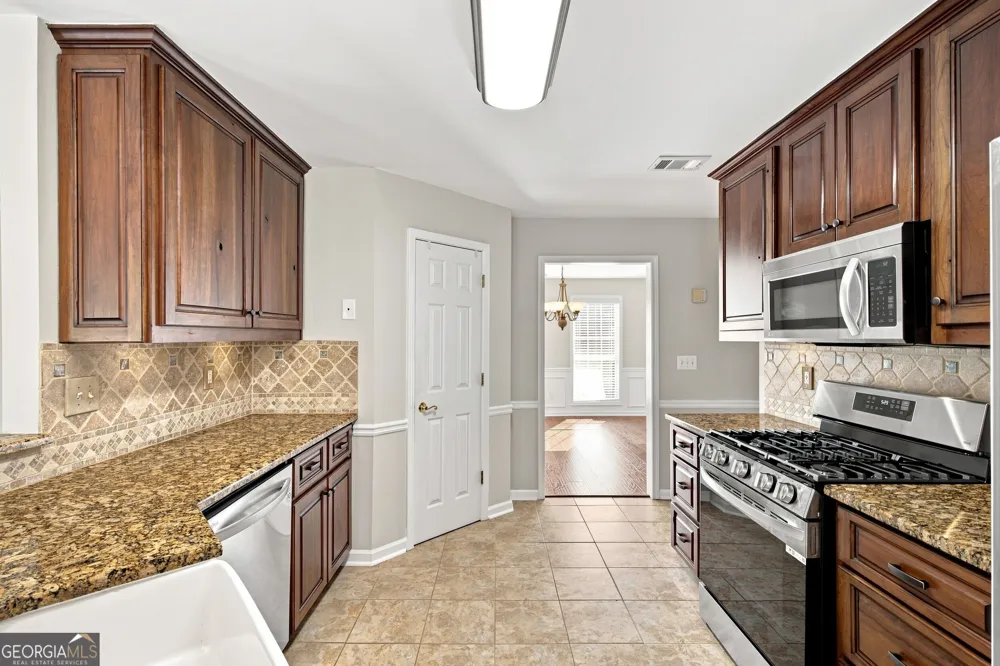 3845 Brushy Wood CT Loganville, GA 30052