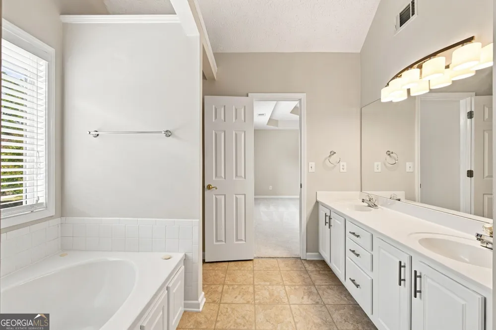 3845 Brushy Wood CT Loganville, GA 30052