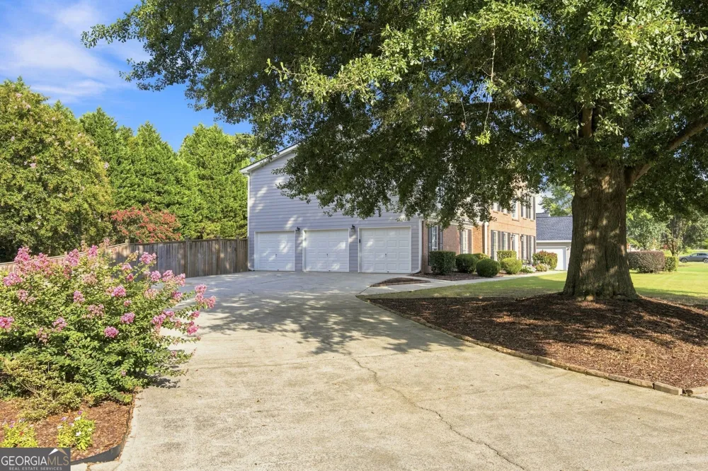 3845 Brushy Wood CT Loganville, GA 30052