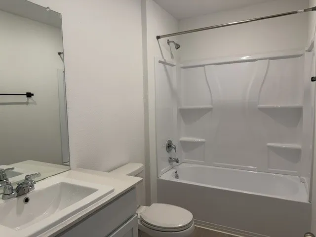 572 Avre Loop Kyle, TX 78640