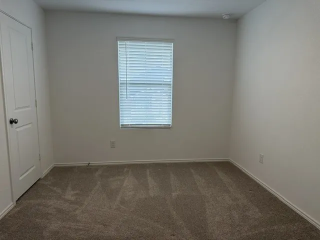 572 Avre Loop Kyle, TX 78640
