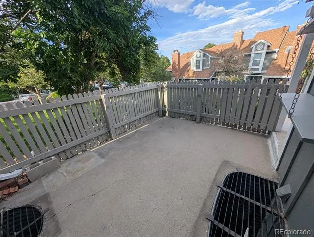 1041 S Fraser Way Aurora, CO 80012
