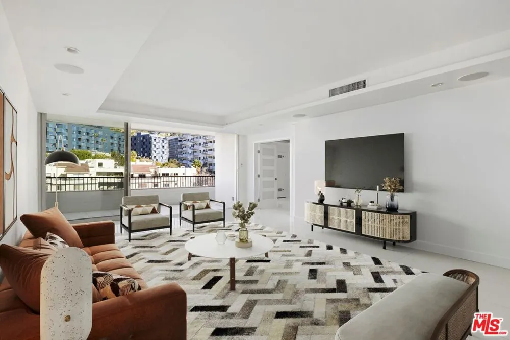1100 Alta Loma Road #1002 West Hollywood, CA 90069