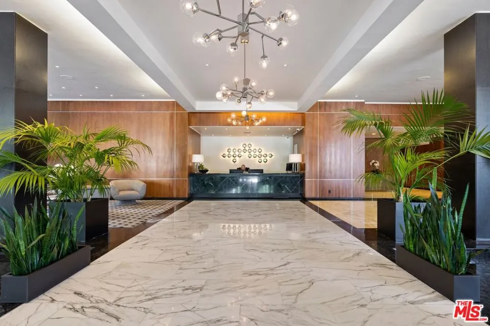 1100 Alta Loma Road #1002 West Hollywood, CA 90069