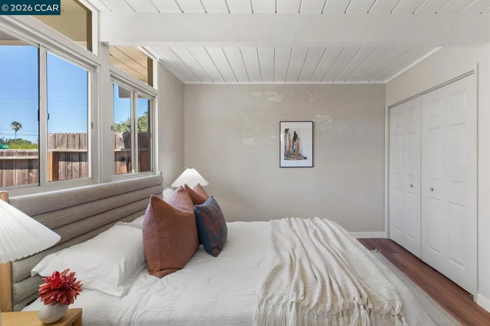 247 Los Cerros Ave Walnut Creek, CA 94598