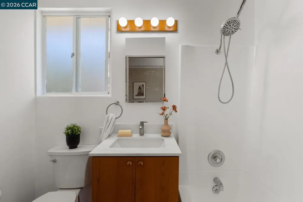 247 Los Cerros Ave Walnut Creek, CA 94598