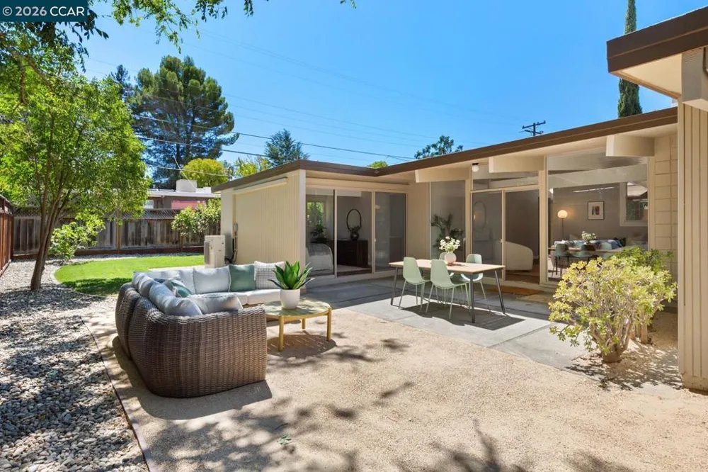 247 Los Cerros Ave Walnut Creek, CA 94598