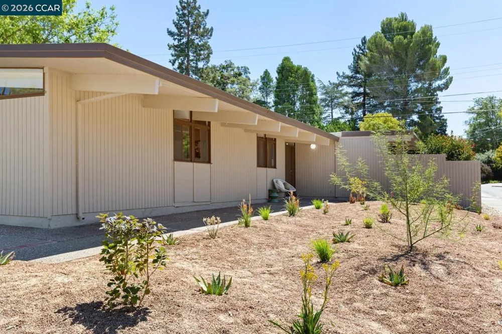 247 Los Cerros Ave Walnut Creek, CA 94598