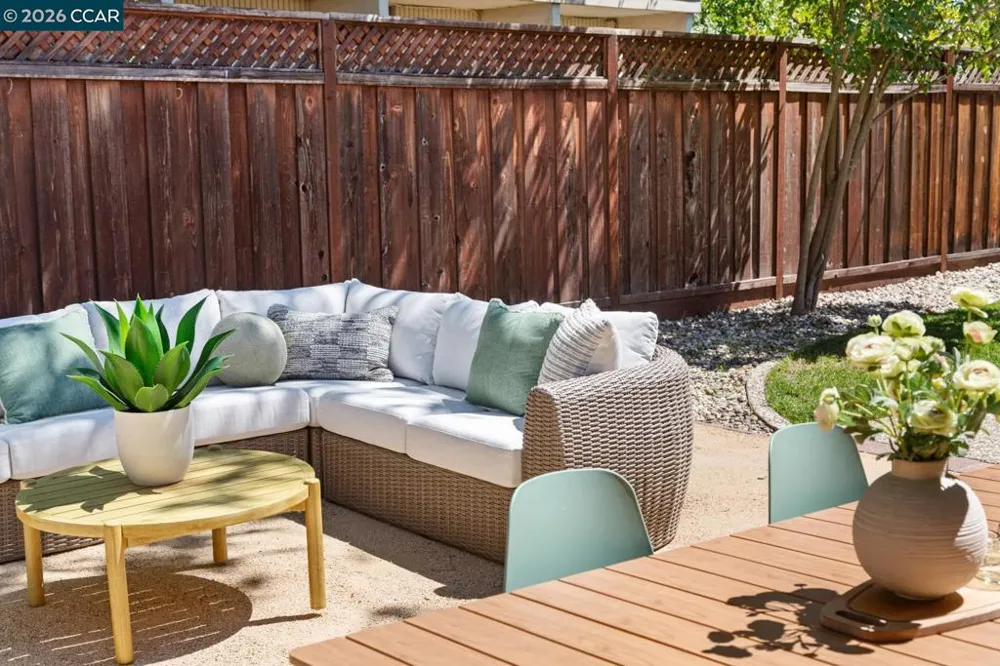 247 Los Cerros Ave Walnut Creek, CA 94598