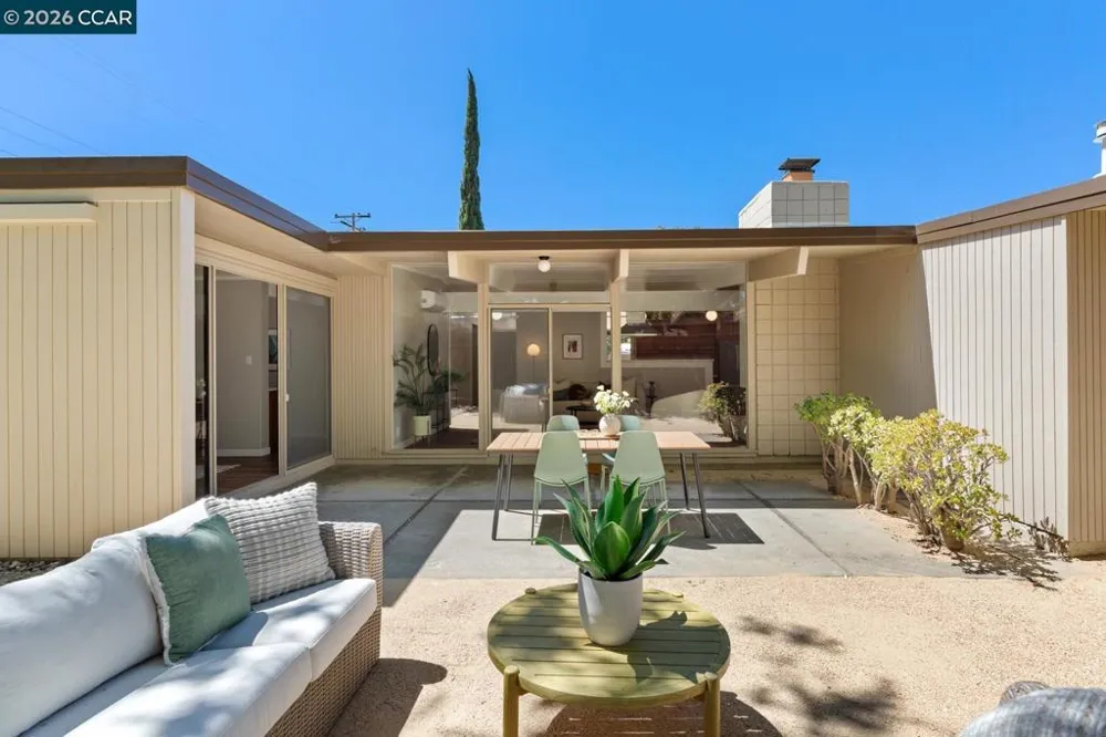247 Los Cerros Ave Walnut Creek, CA 94598