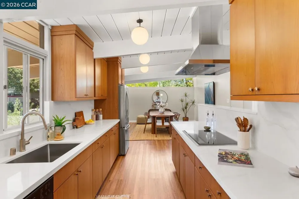 247 Los Cerros Ave Walnut Creek, CA 94598