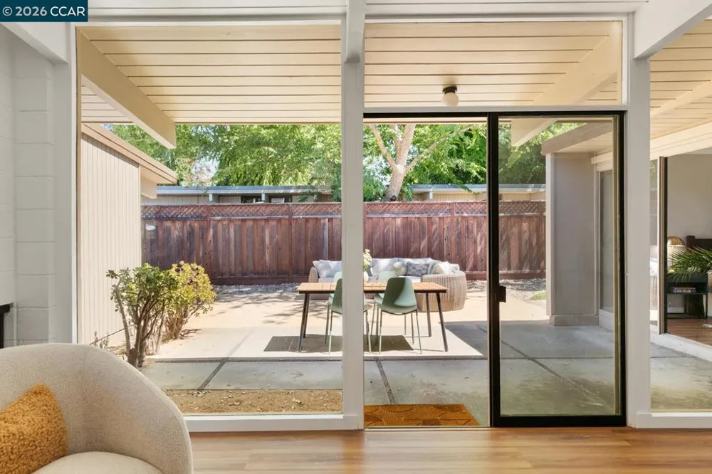 247 Los Cerros Ave Walnut Creek, CA 94598