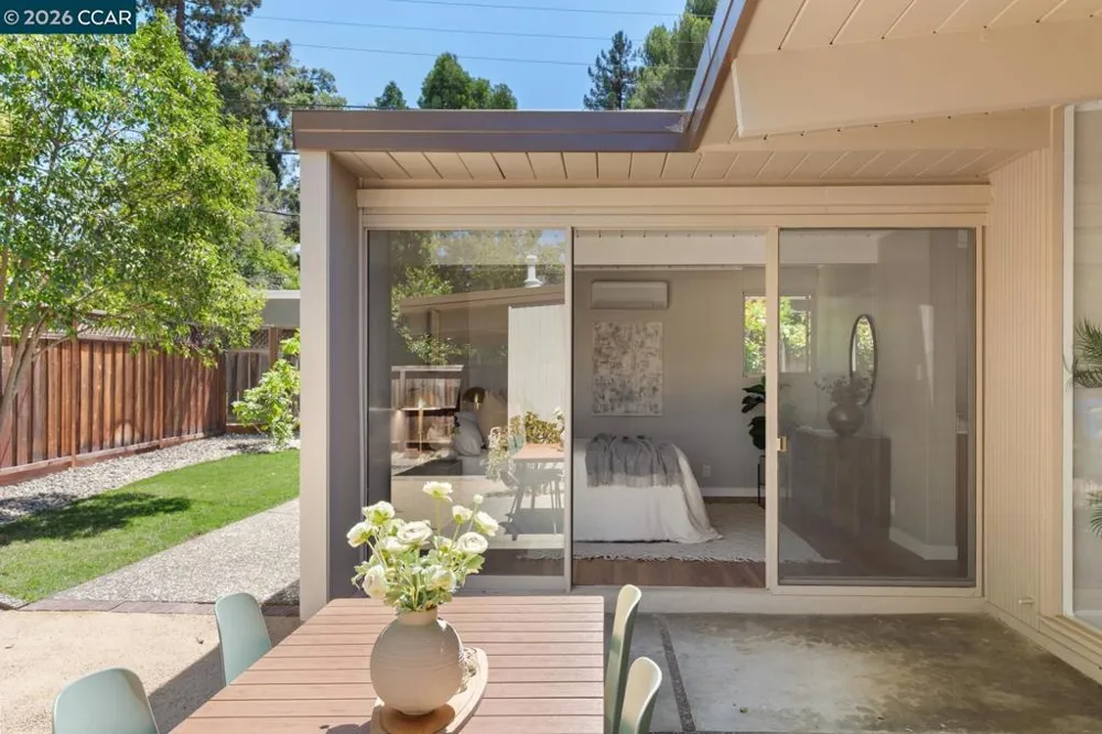 247 Los Cerros Ave Walnut Creek, CA 94598