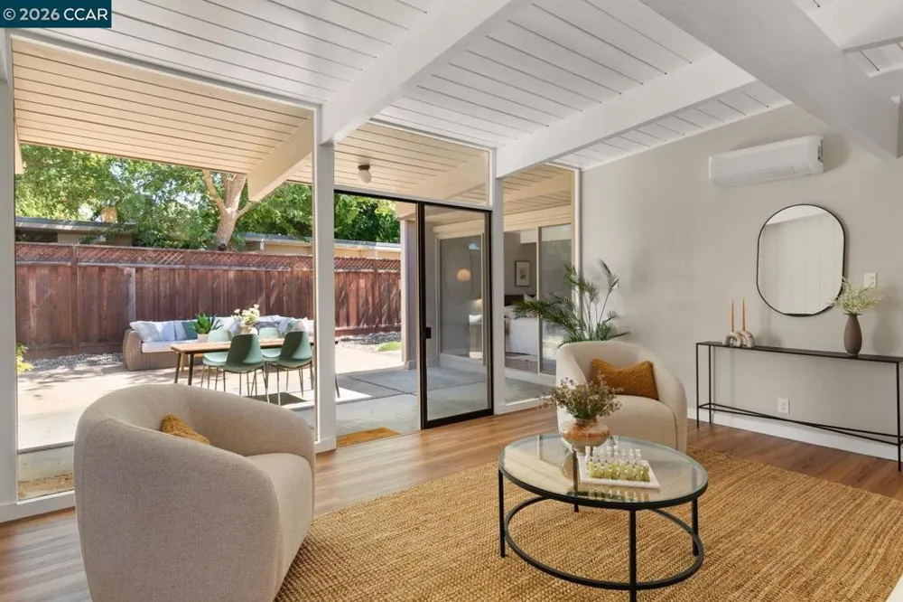 247 Los Cerros Ave Walnut Creek, CA 94598