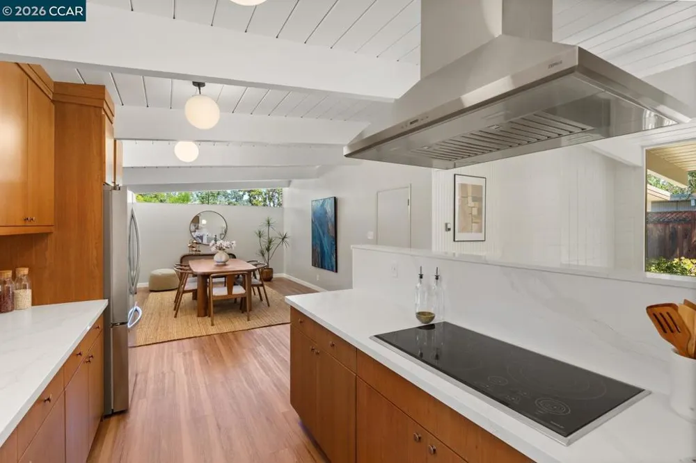 247 Los Cerros Ave Walnut Creek, CA 94598