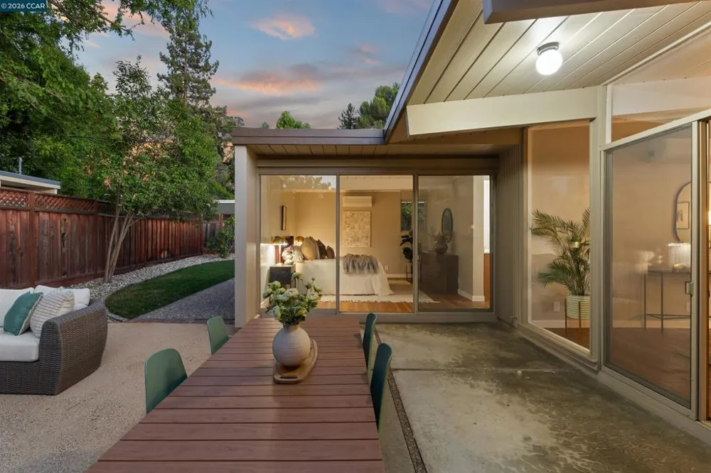 247 Los Cerros Ave Walnut Creek, CA 94598