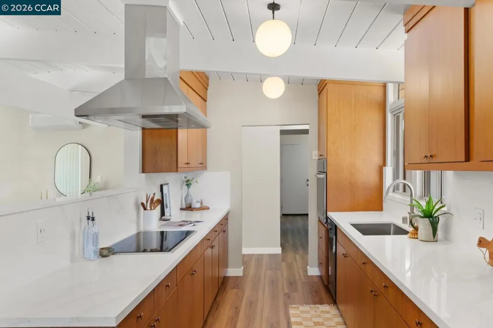 247 Los Cerros Ave Walnut Creek, CA 94598