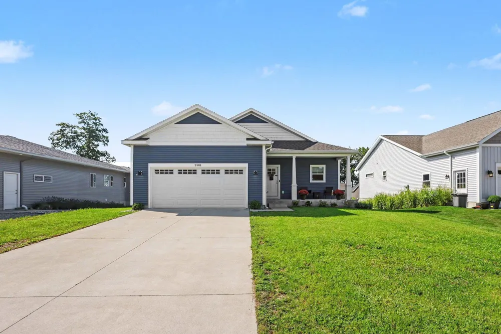 2581 Eagle Ridge Muskegon, MI 49444