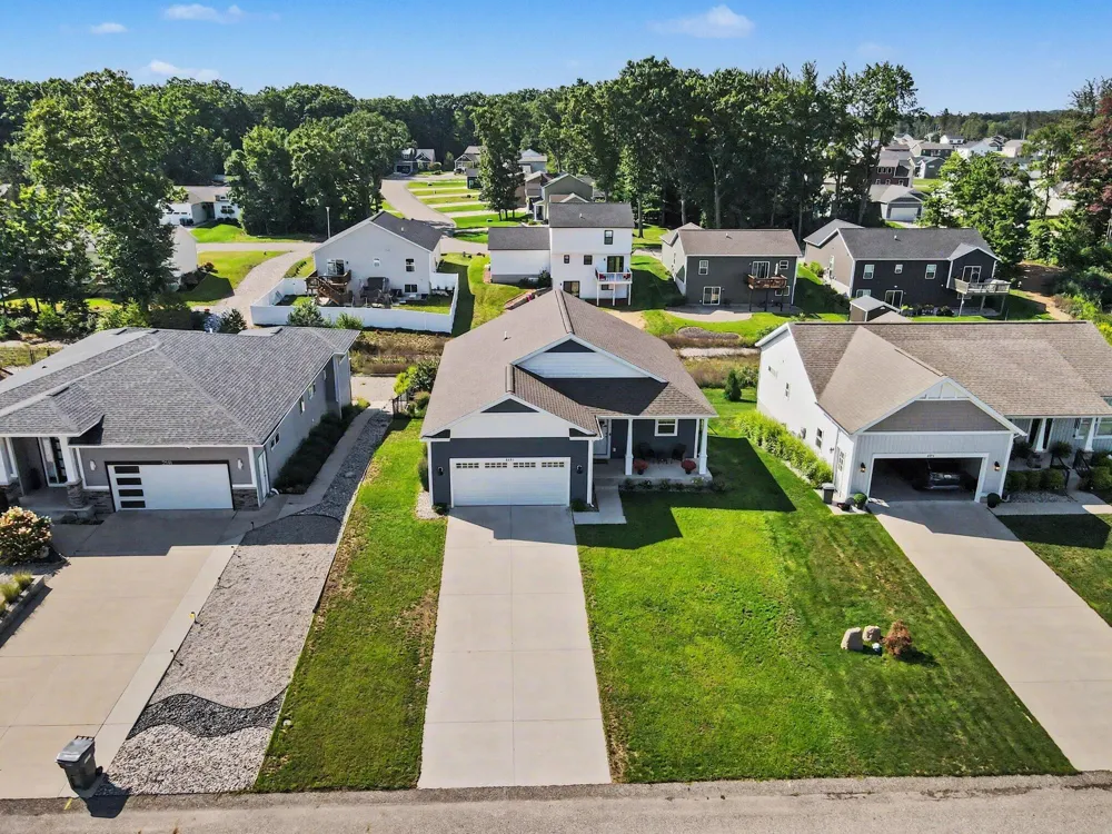 2581 Eagle Ridge Muskegon, MI 49444