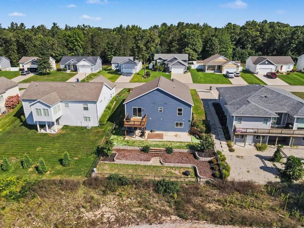2581 Eagle Ridge Muskegon, MI 49444