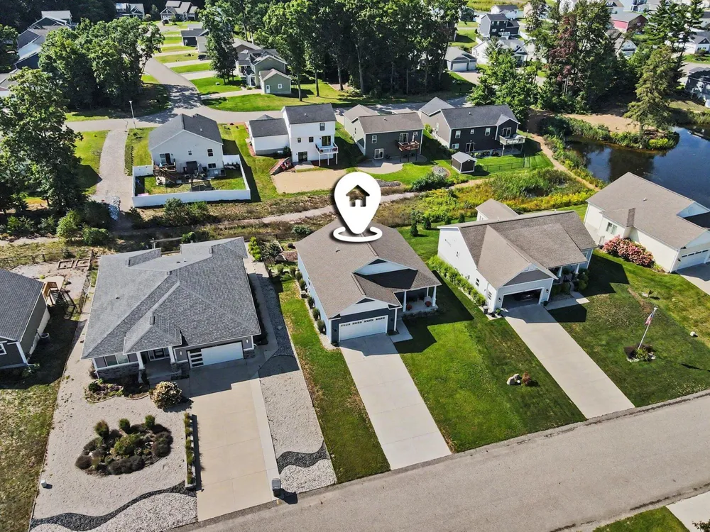 2581 Eagle Ridge Muskegon, MI 49444