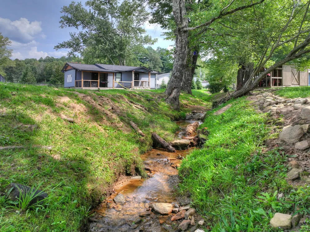 285 E Tennessee Avenue McCaysville, GA 30555