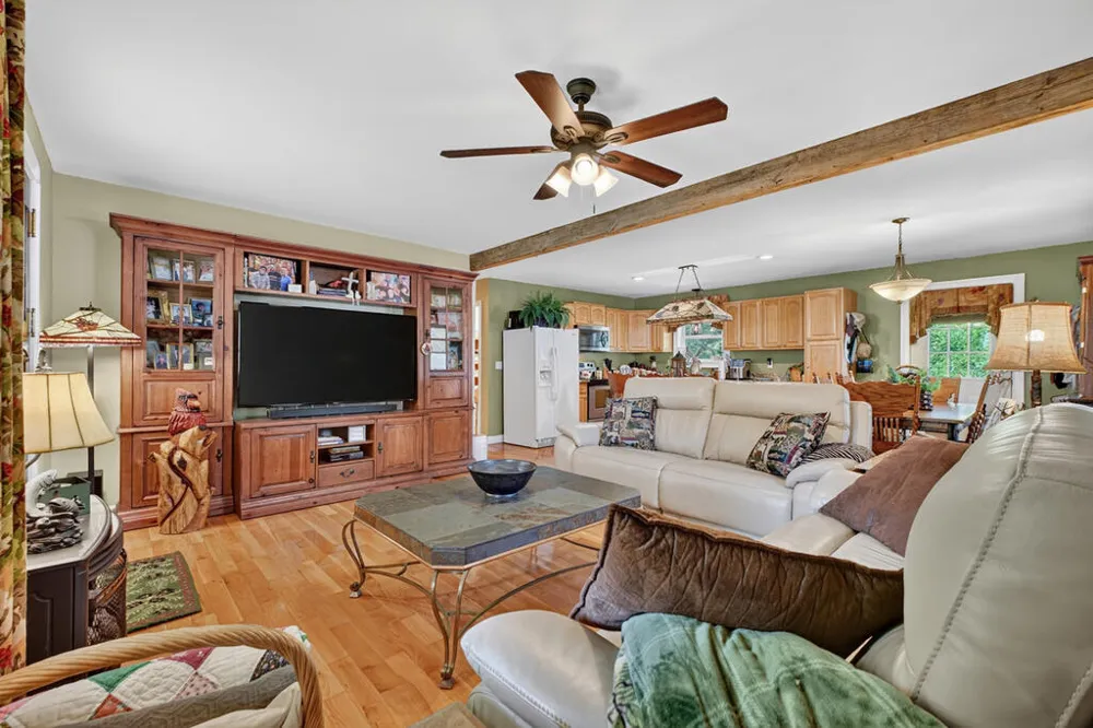 285 E Tennessee Avenue McCaysville, GA 30555