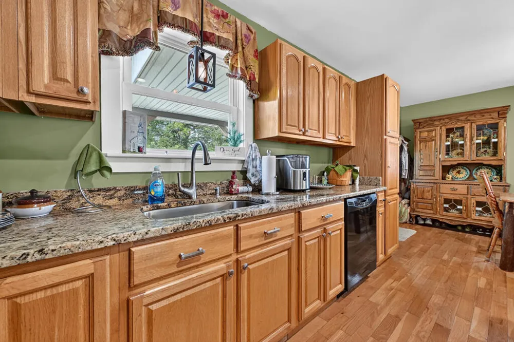 285 E Tennessee Avenue McCaysville, GA 30555