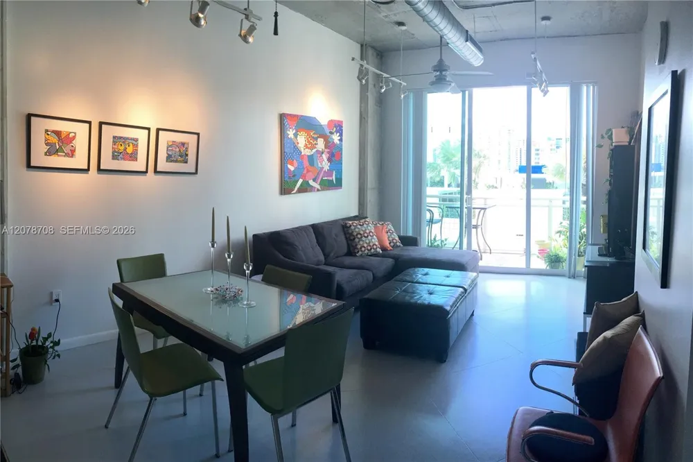 2001 Biscayne Blvd #2604 Miami, FL 33137