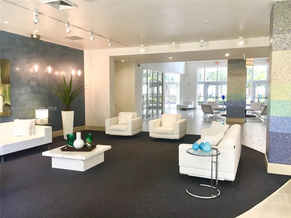 2001 Biscayne Blvd #2604 Miami, FL 33137