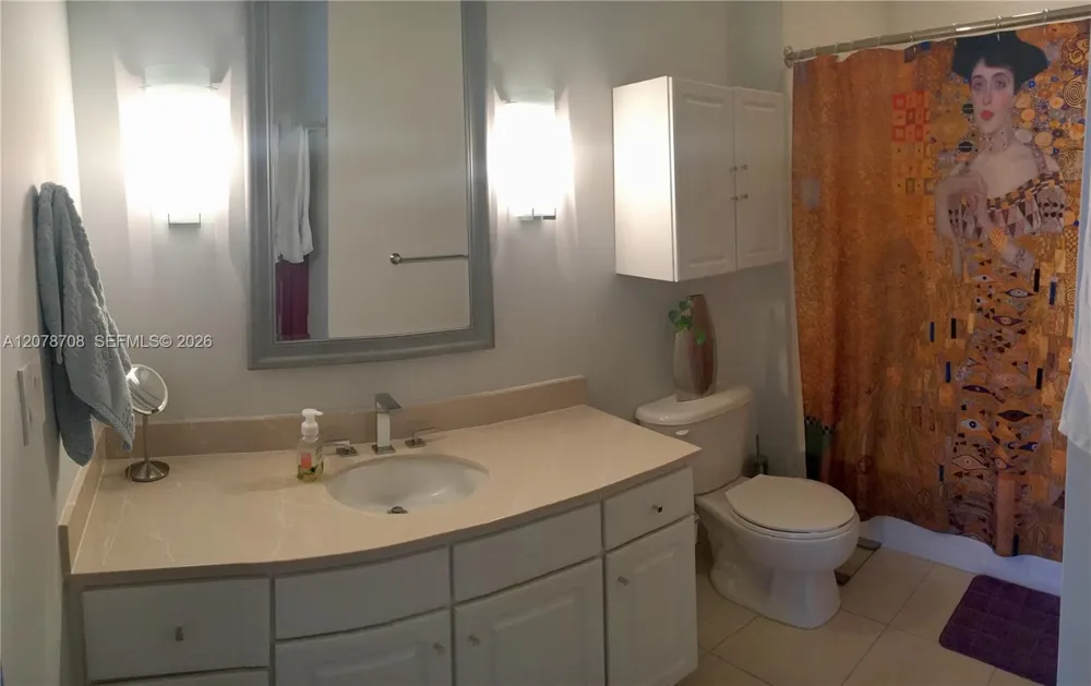 2001 Biscayne Blvd #2604 Miami, FL 33137