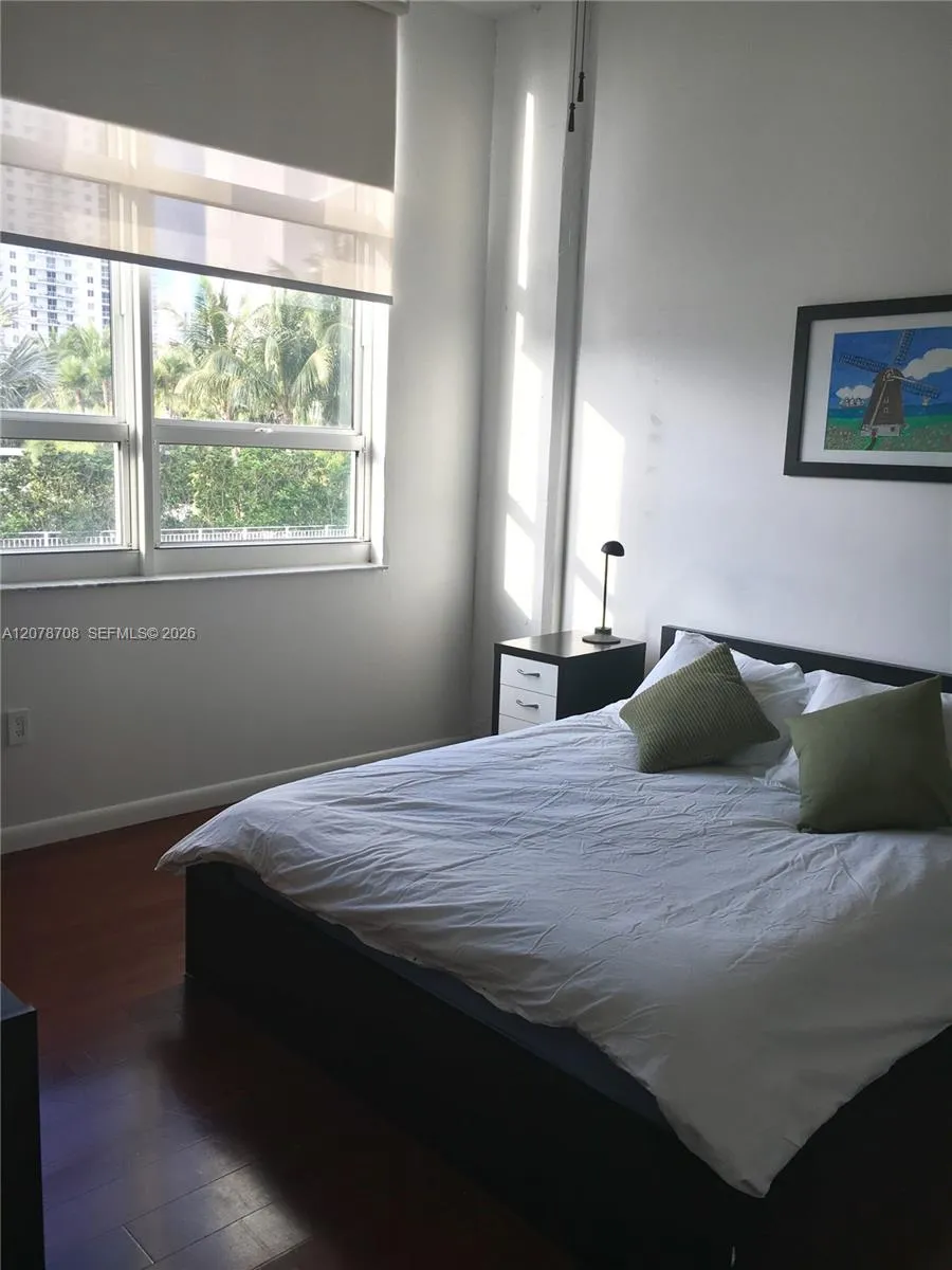 2001 Biscayne Blvd #2604 Miami, FL 33137