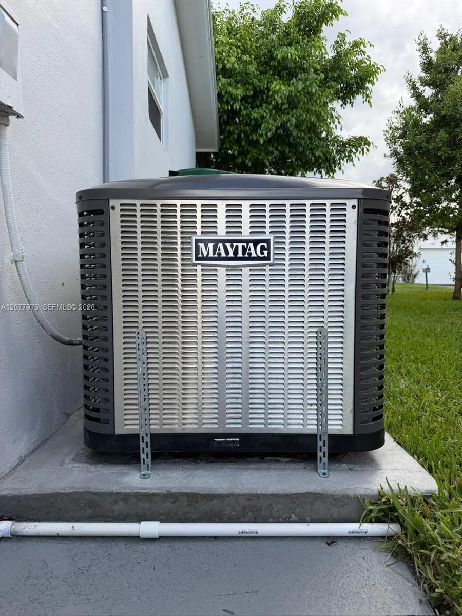 720 NW 74th Way Margate, FL 33063