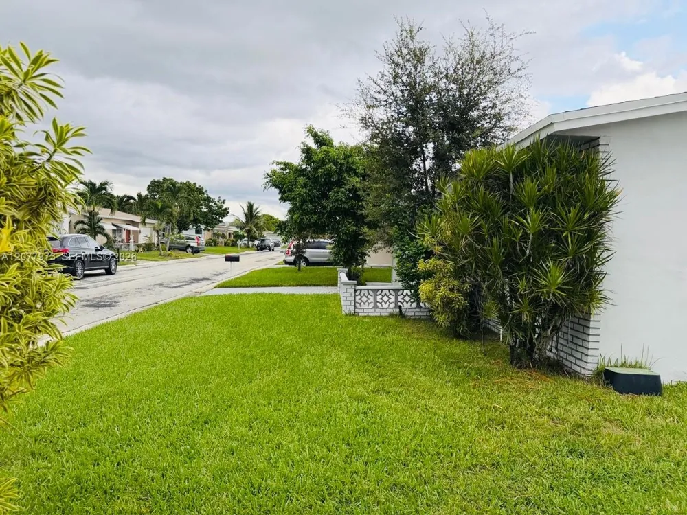 720 NW 74th Way Margate, FL 33063