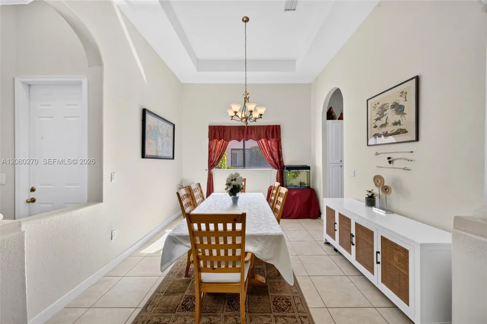 7548 SW 189th St Cutler Bay, FL 33157