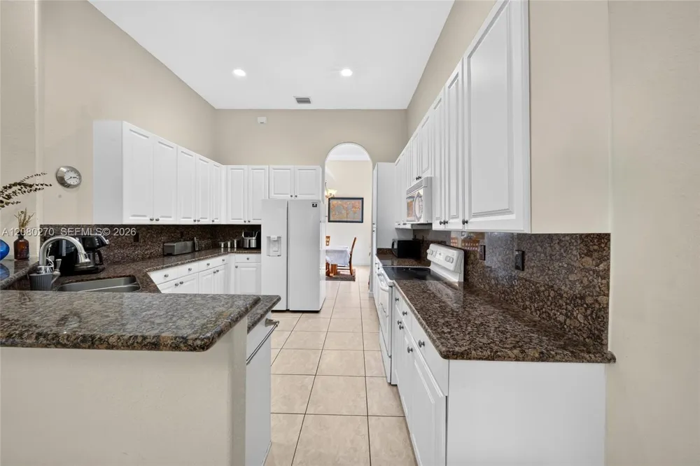7548 SW 189th St Cutler Bay, FL 33157