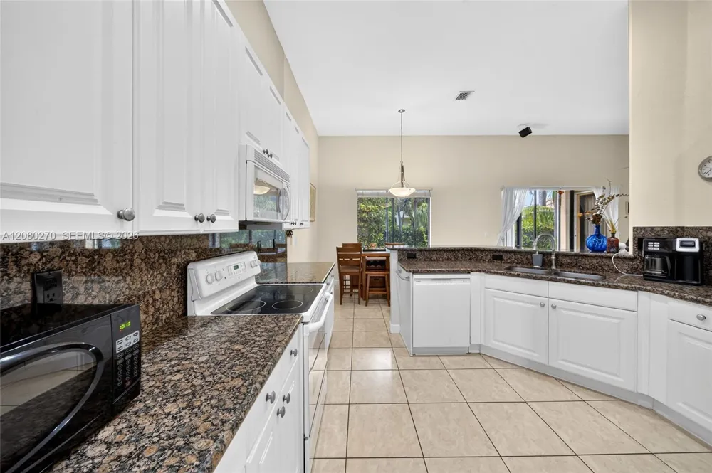 7548 SW 189th St Cutler Bay, FL 33157