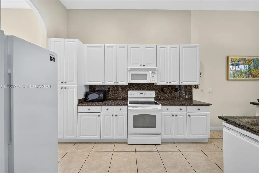 7548 SW 189th St Cutler Bay, FL 33157