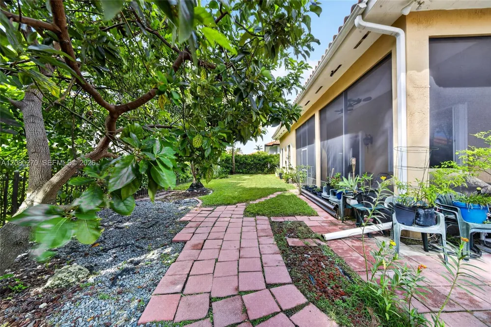 7548 SW 189th St Cutler Bay, FL 33157