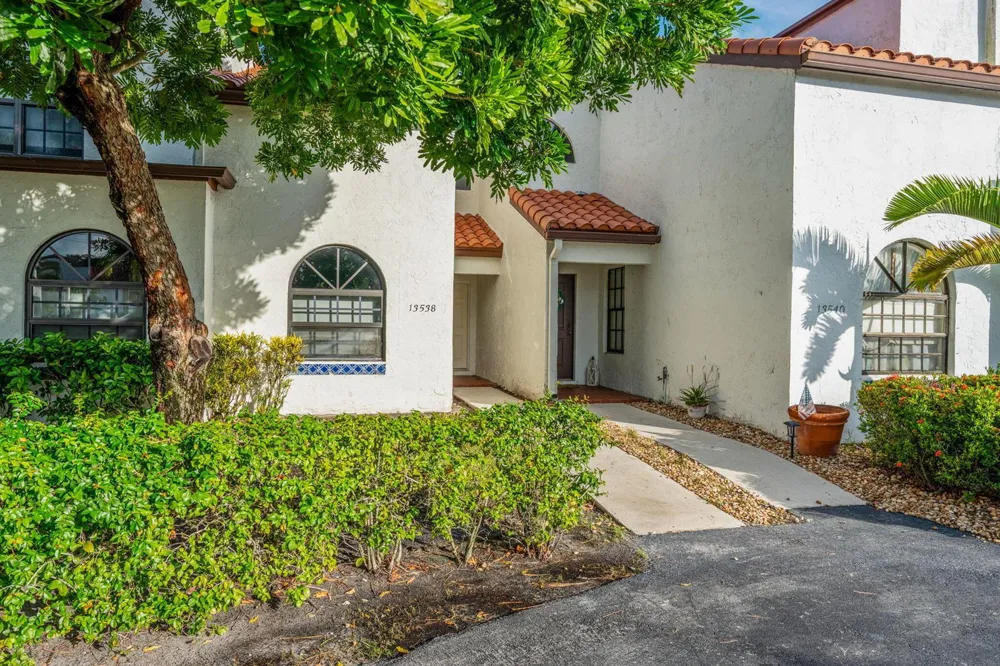 13538 FOUNTAIN VIEW BOULEVARD Wellington, FL 33414