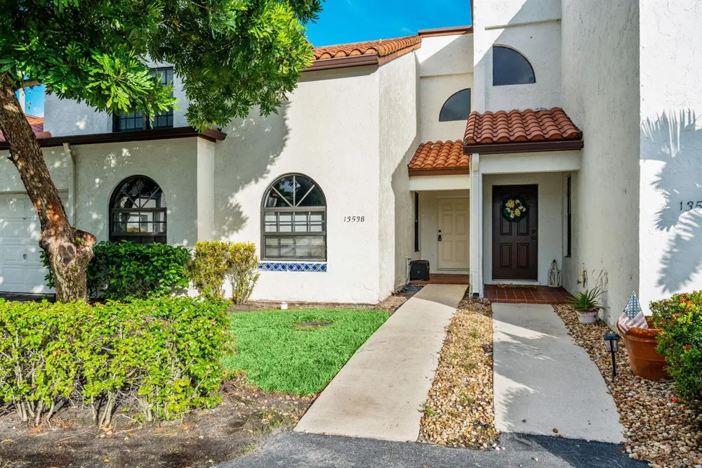 13538 FOUNTAIN VIEW BOULEVARD Wellington, FL 33414