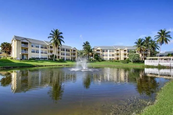 6292 LA COSTA DRIVE #F Boca Raton, FL 33433