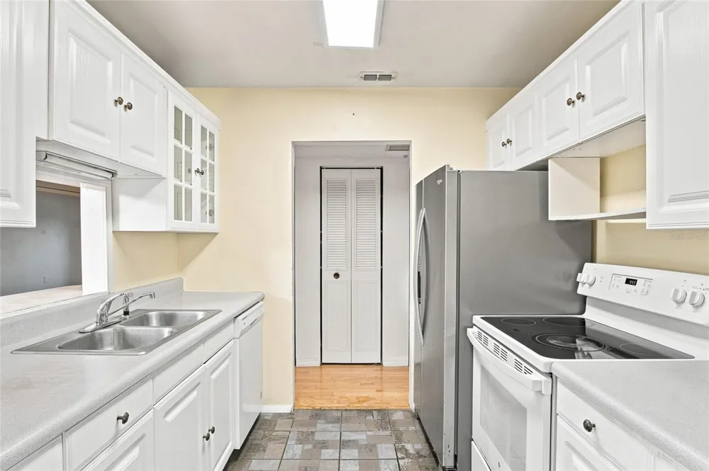 5419 HANSEL AVENUE #K12 Orlando, FL 32809