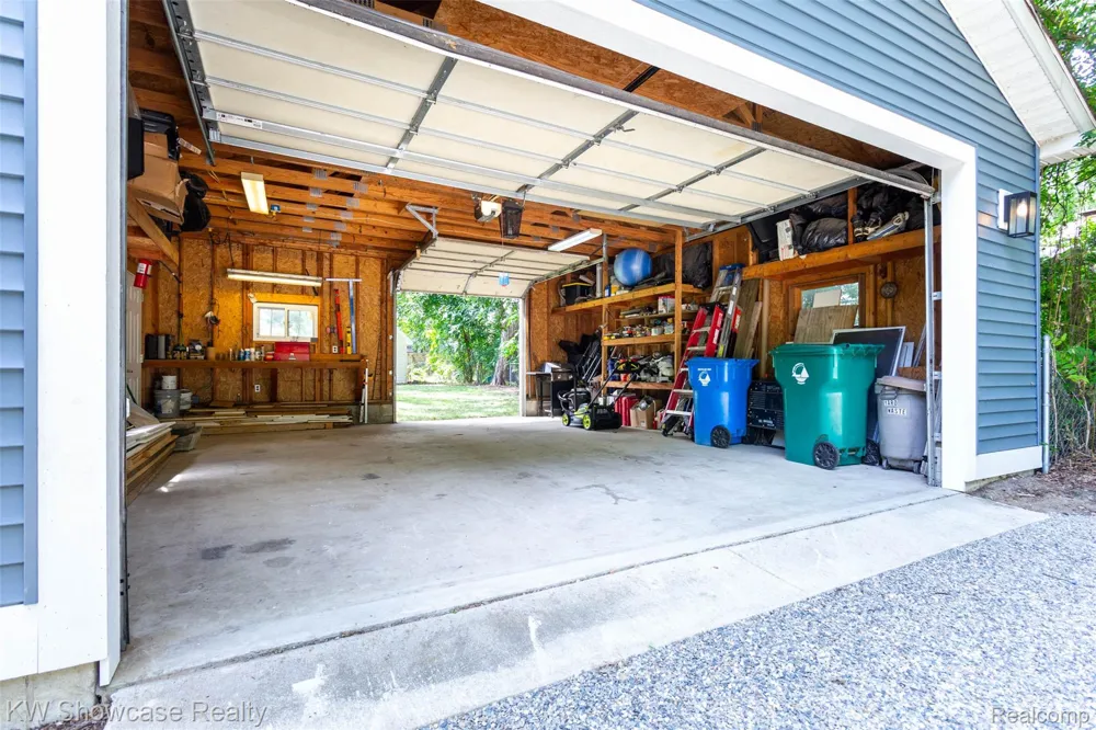 1560 Sable Street Commerce Charter Township, MI 48382