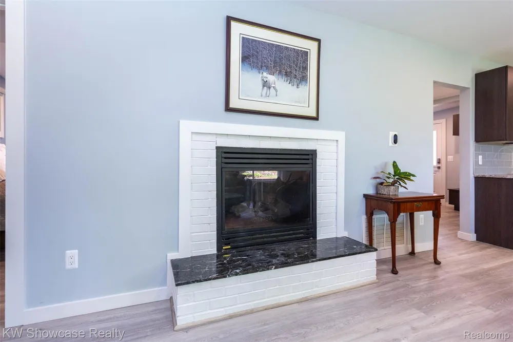 1560 Sable Street Commerce Charter Township, MI 48382