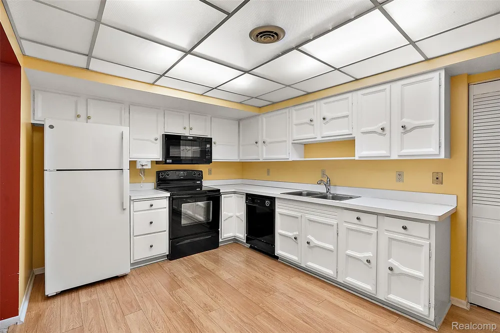 4515 Gratiot Road Saginaw Charter Township, MI 48638